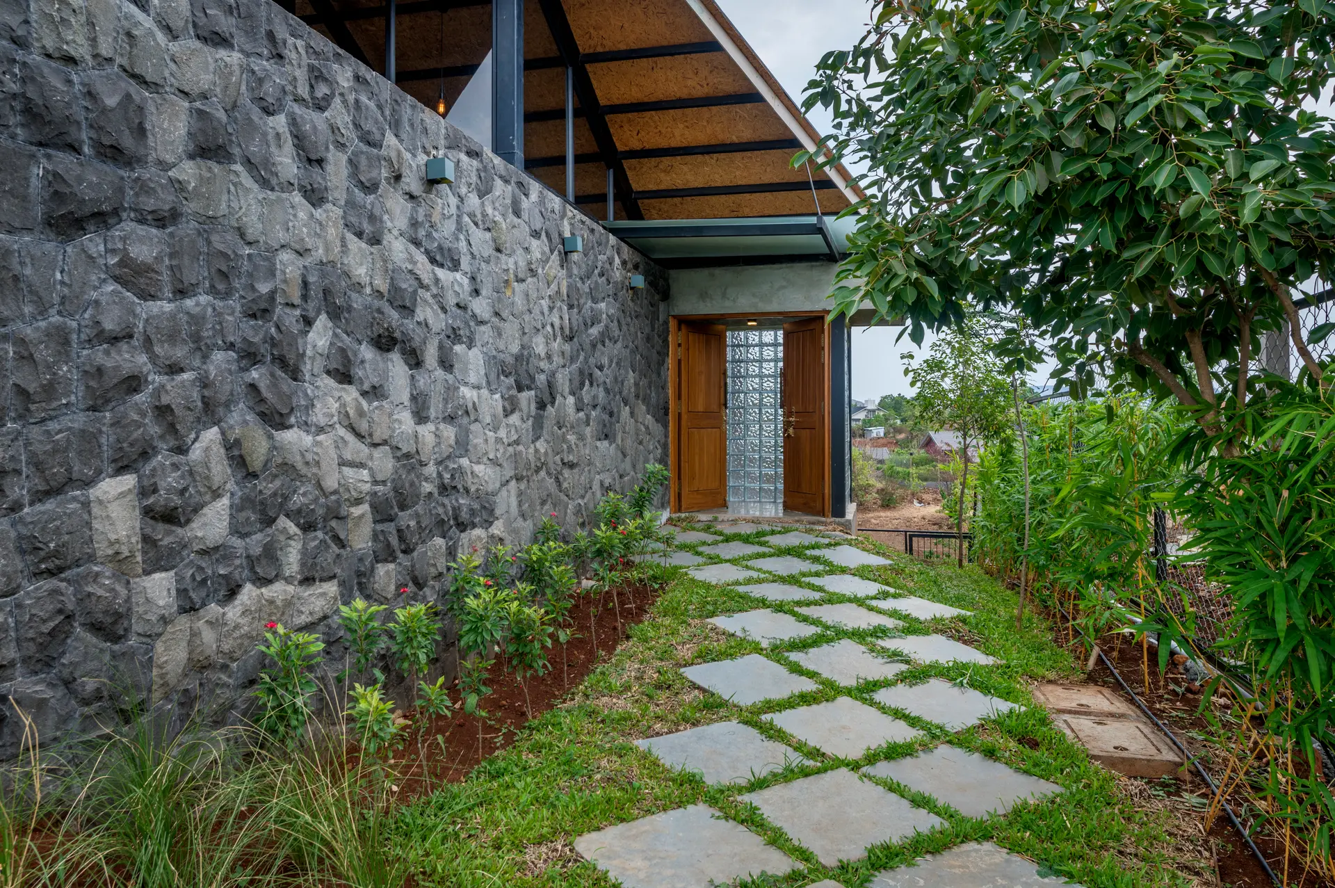 Image 21 of the property
