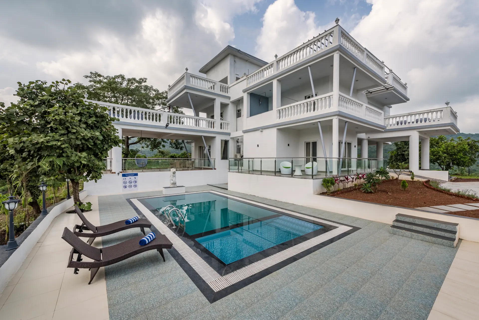 Ivory Mansion - Raigad-Pen, Maharashtra