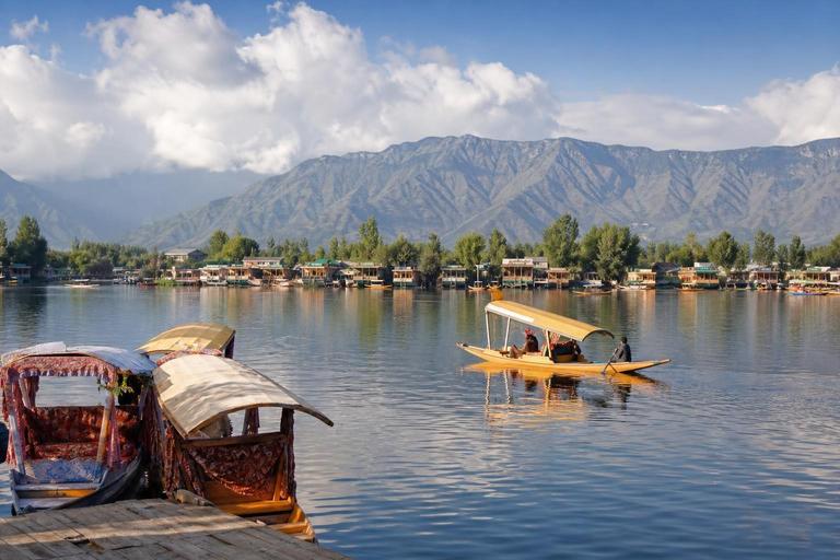 Dal Lake — AI-generated illustration