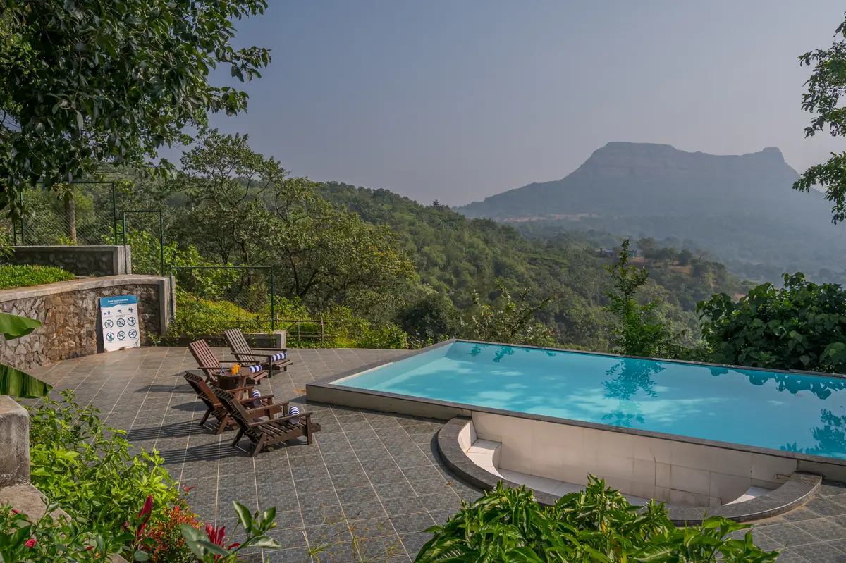Serene Infinity Pool