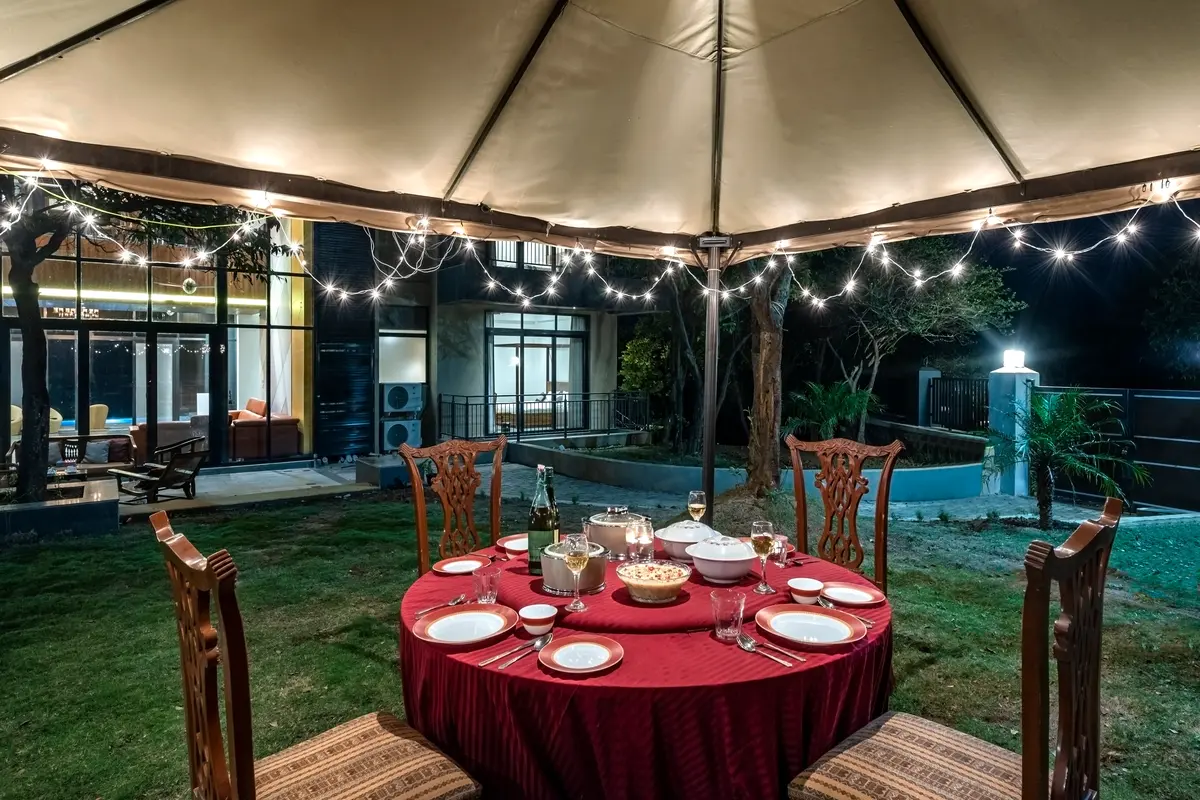 Enjoy an open dining experience!