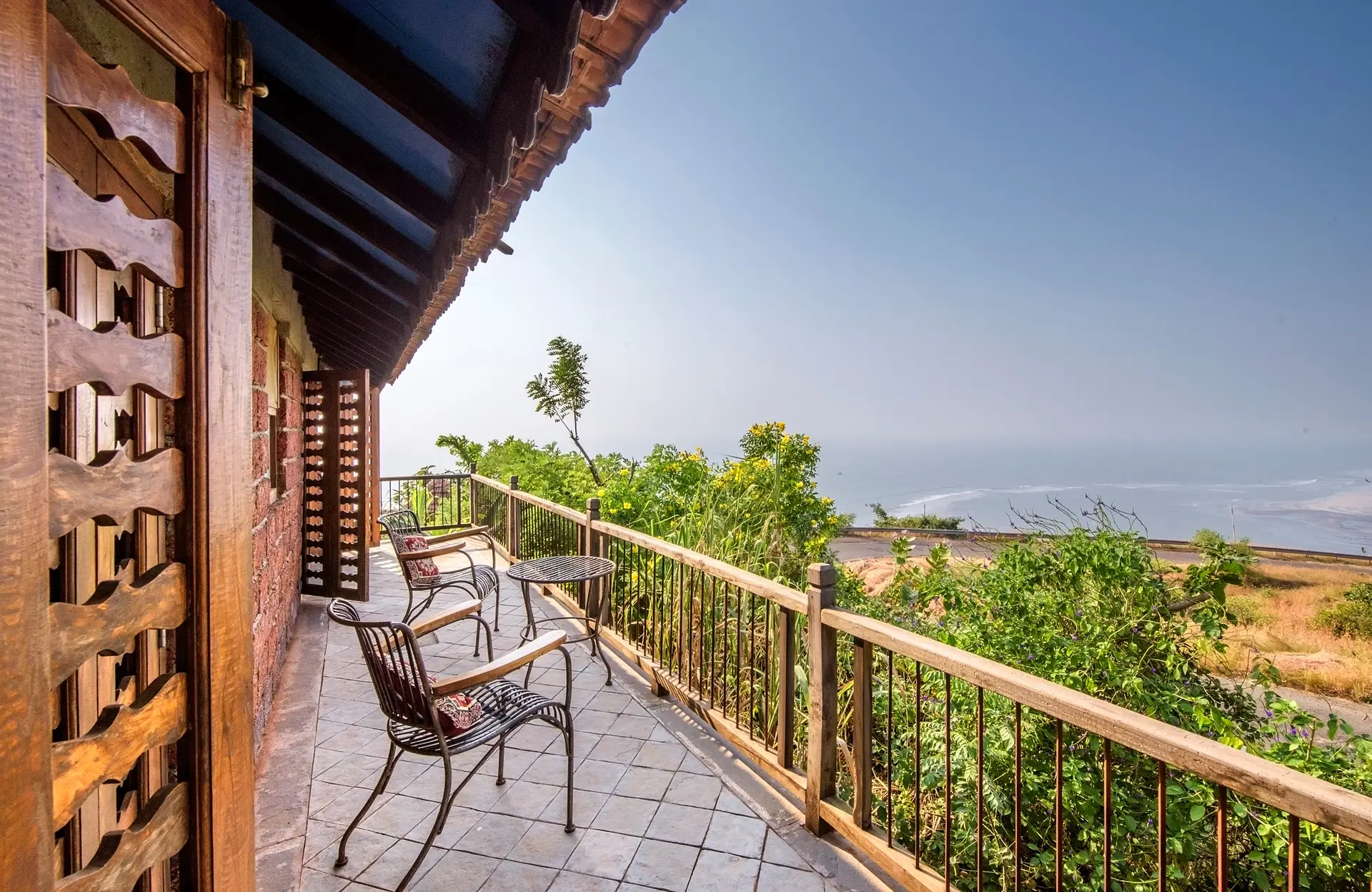 Villa 270&deg; (Shevanti and Sugandhi)