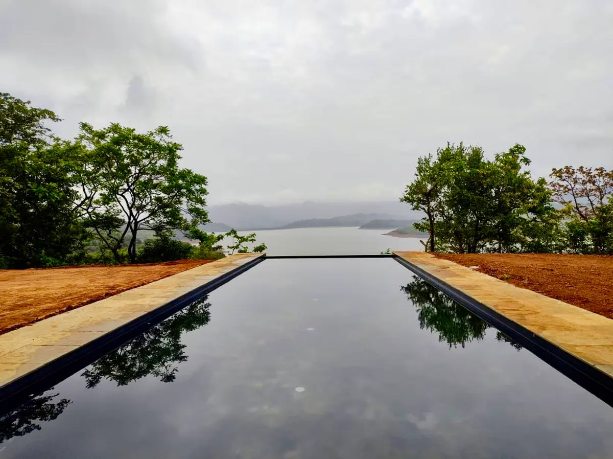 An azure infinity pool with endless views of blues!