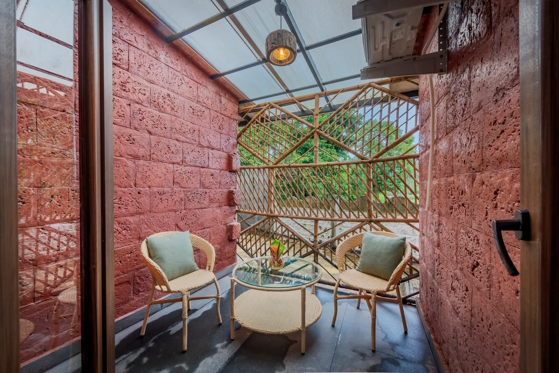 Image 11 of the property