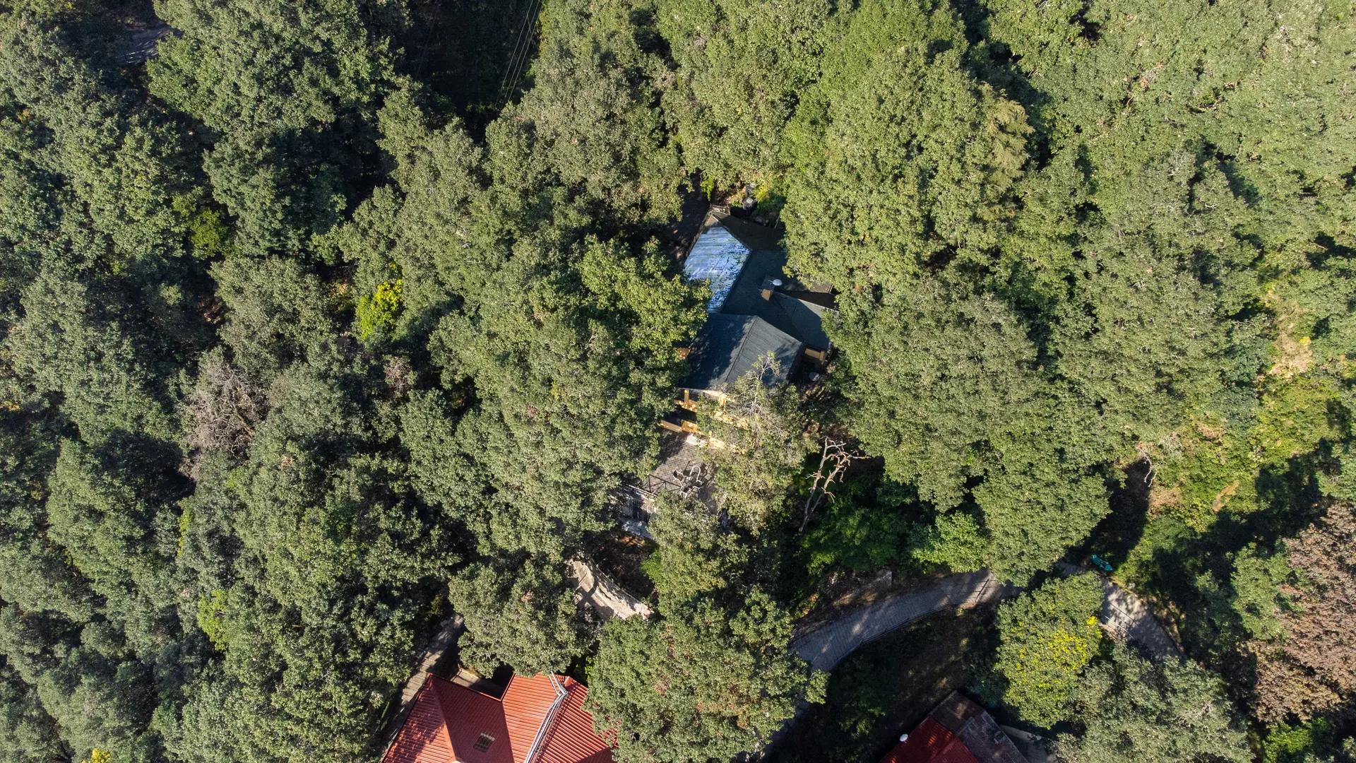 Image 34 of the property