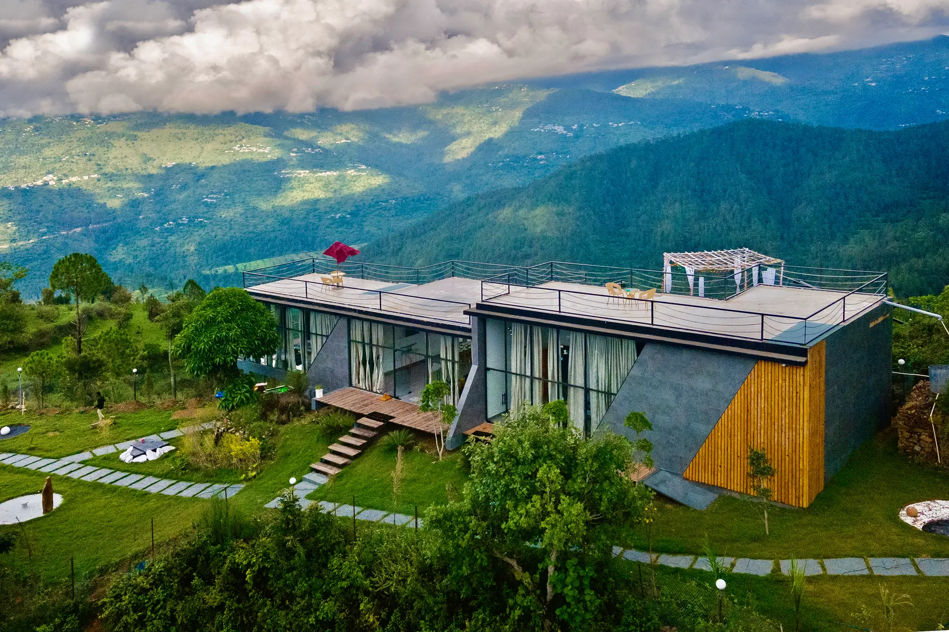 Glasshouse Celeste - Ranikhet, Uttarakhand
