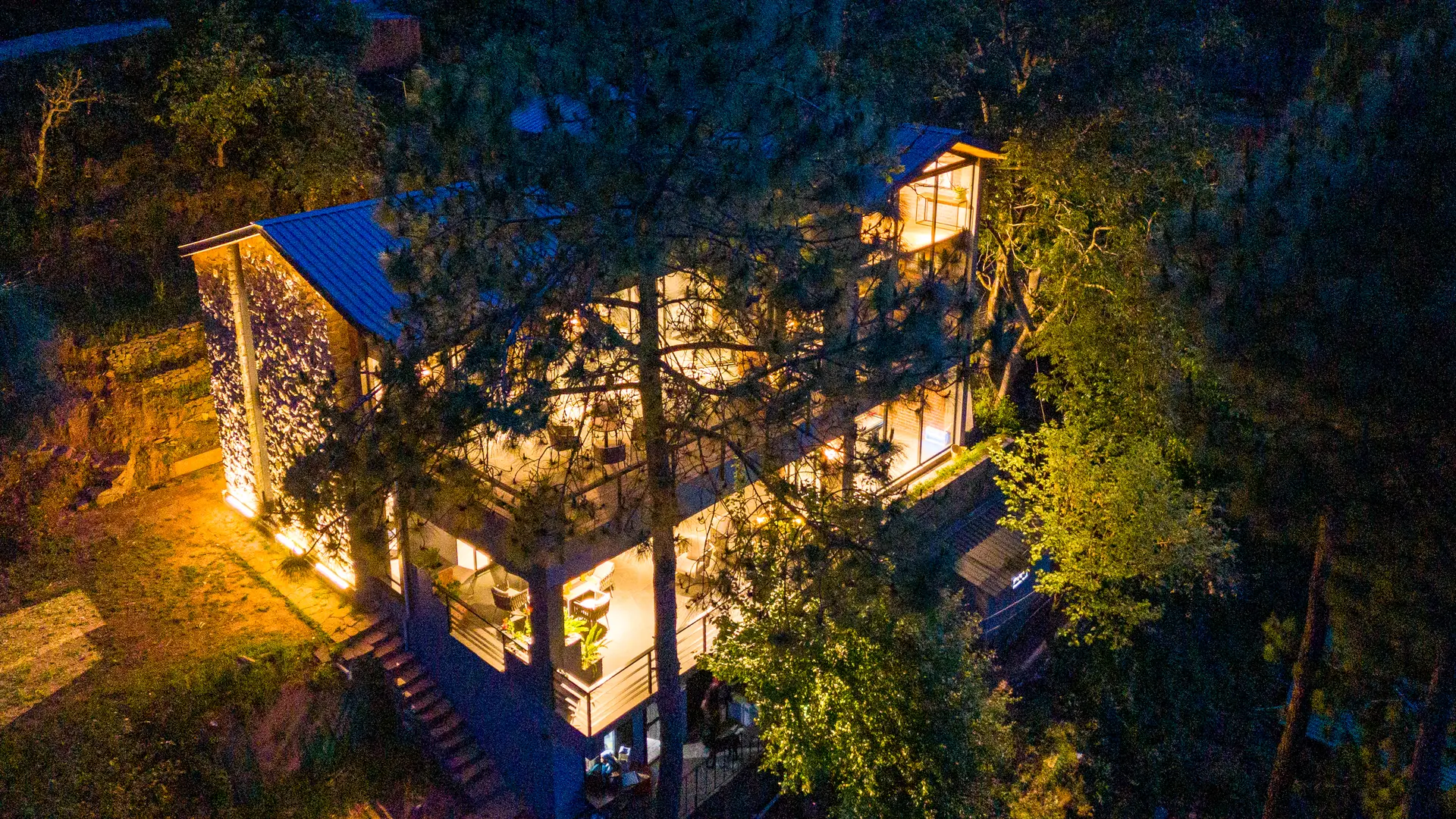 Image 32 of the property