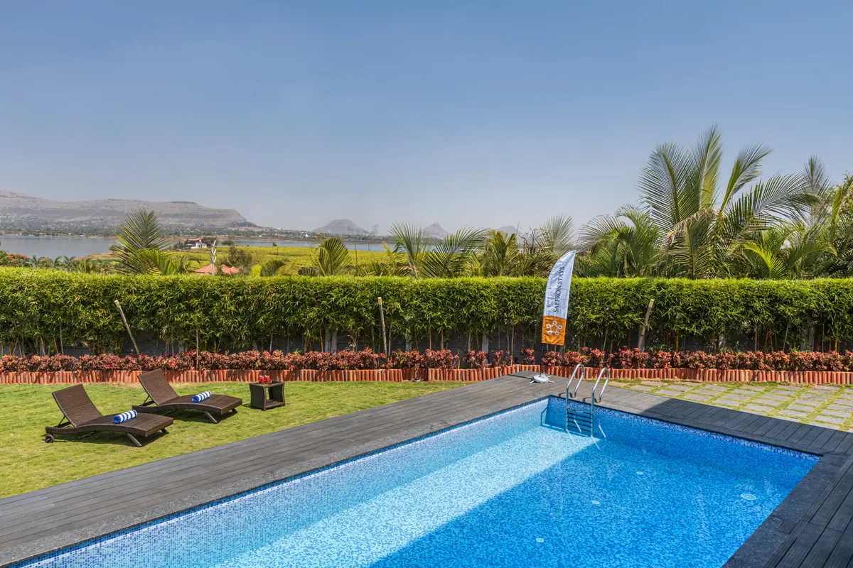 This is the ideal spot for a relaxing dip or fun water games with your kids.