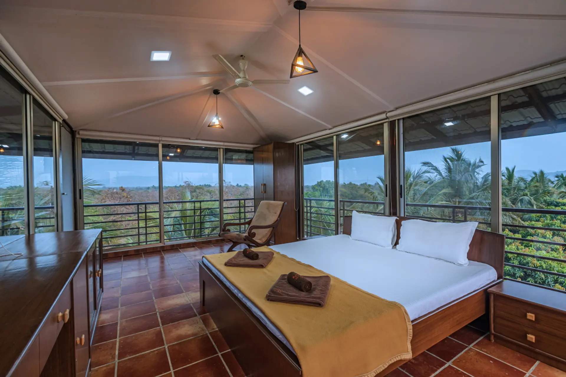 Serene Retreat (Glass Room) - Alibaug, Maharashtra