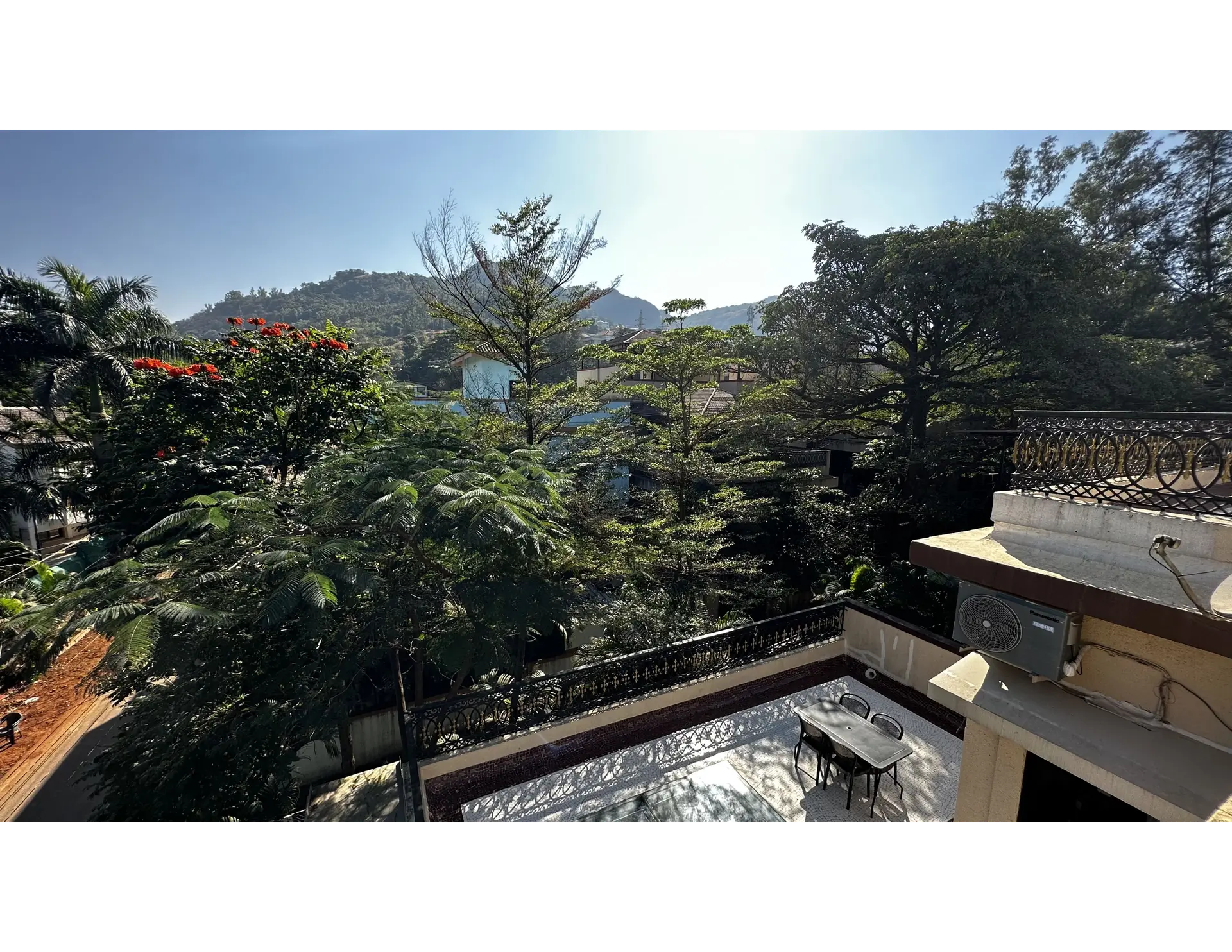 Image 6 of the property