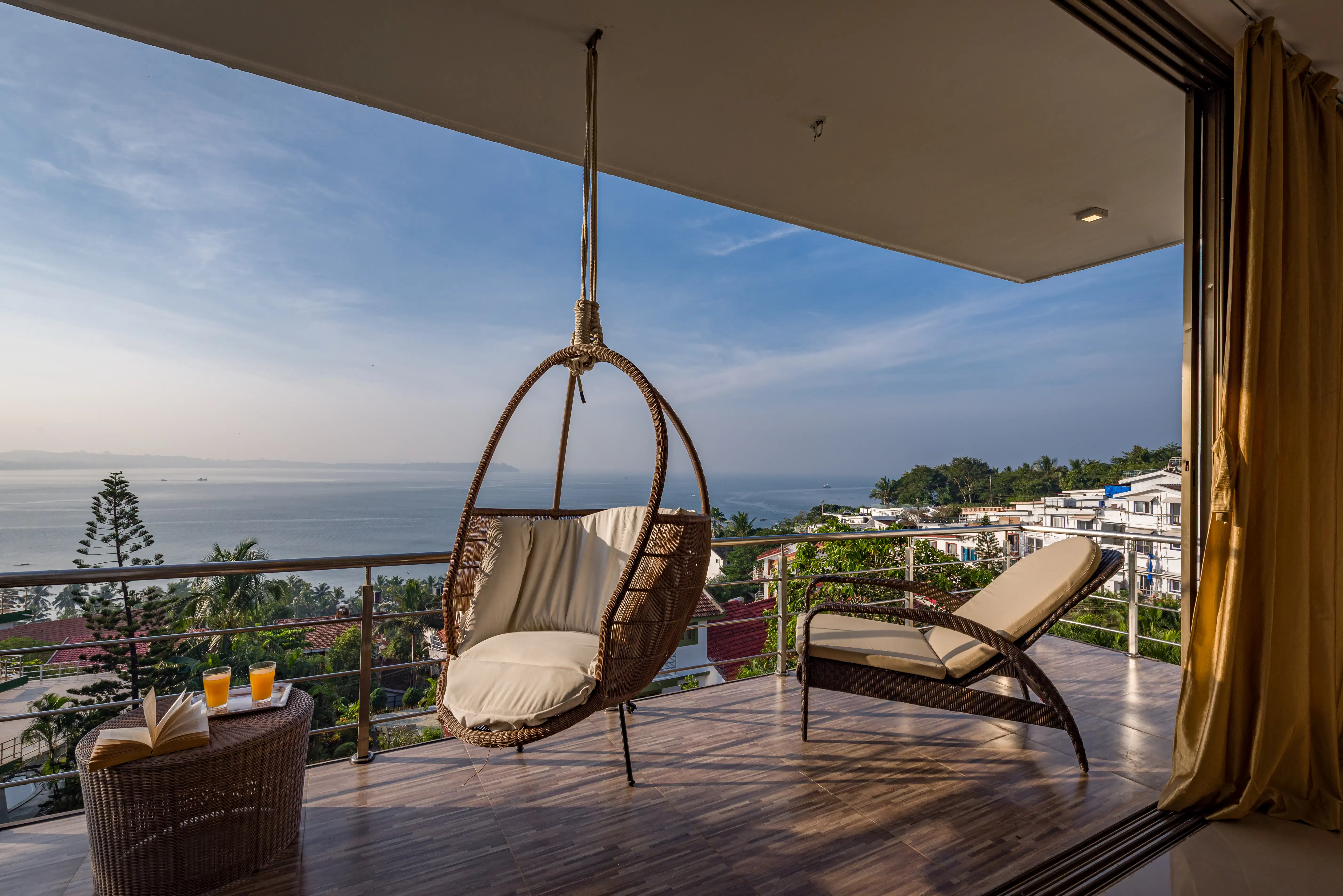 Book 4 Bedroom De La Mer Villa in Nerul, Goa, India