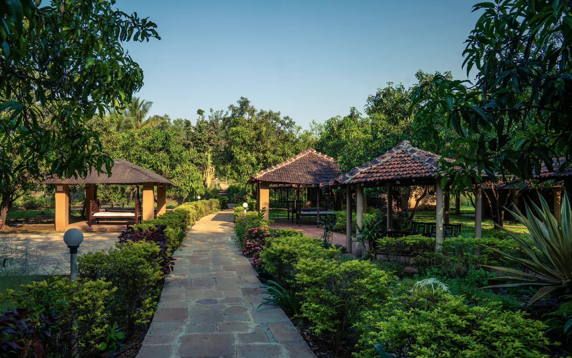 Mango Huts by the River (5 Bedroom Entire Estate)