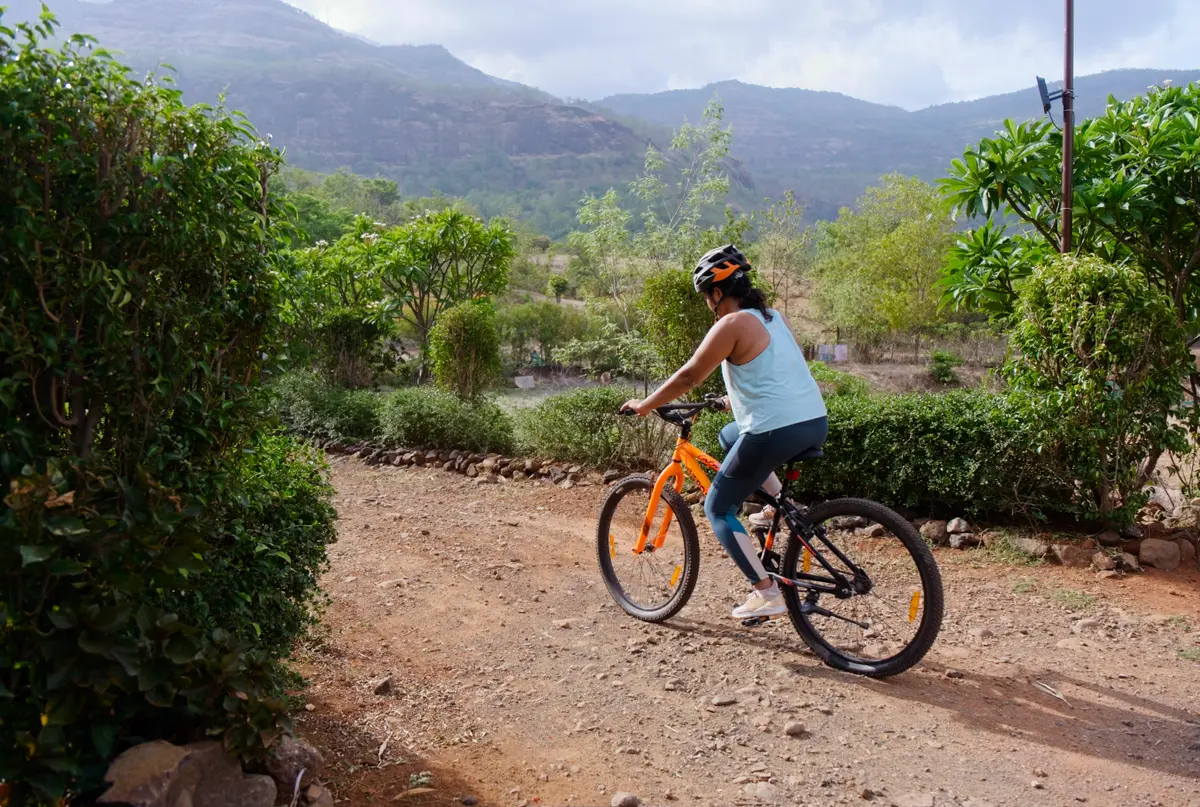 Cycle through the farms with fresh air