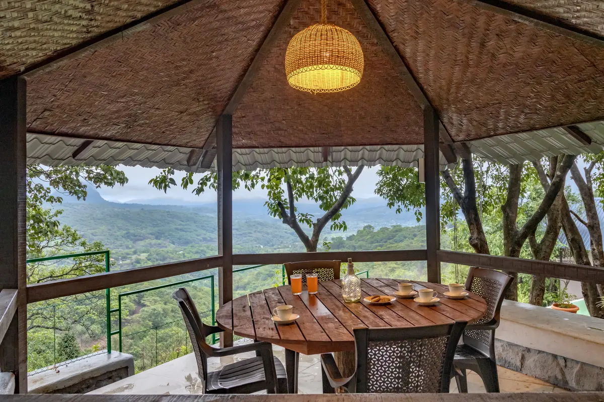 Have a cup of chai in the gazebo, watching the mesmerizing scenery.
