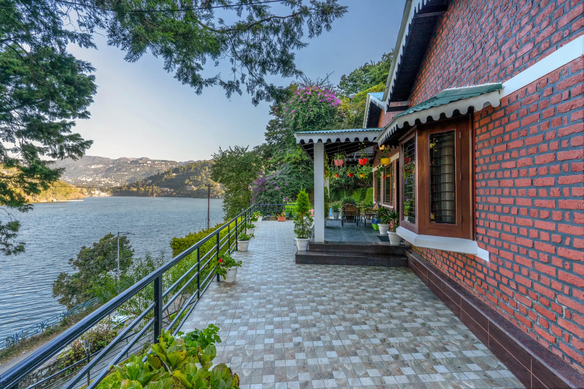 Image 9 of the property