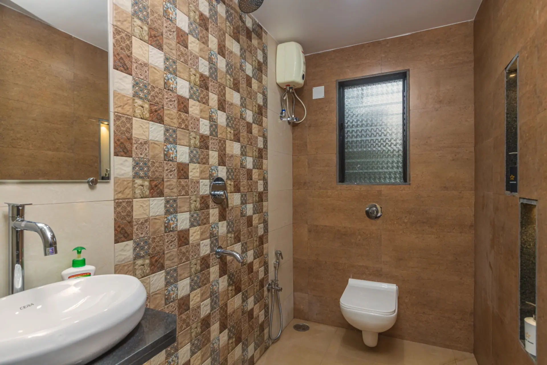 Image 13 of the property