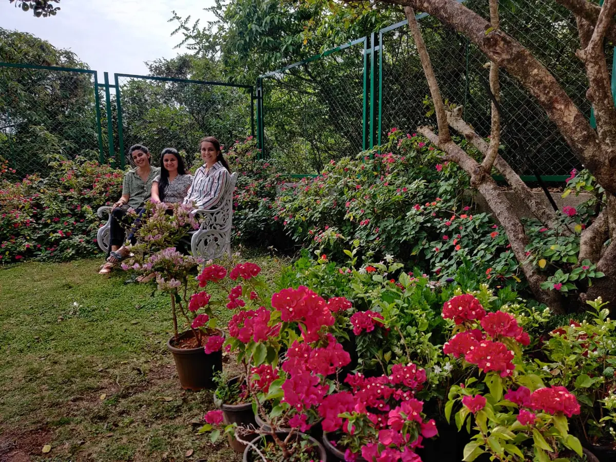 Named JE-RU Villa in honour of the owner’s Mother JEroo and her uncle RUstom – the house boasts of family values and their fond memories of Mahableshwar. 
