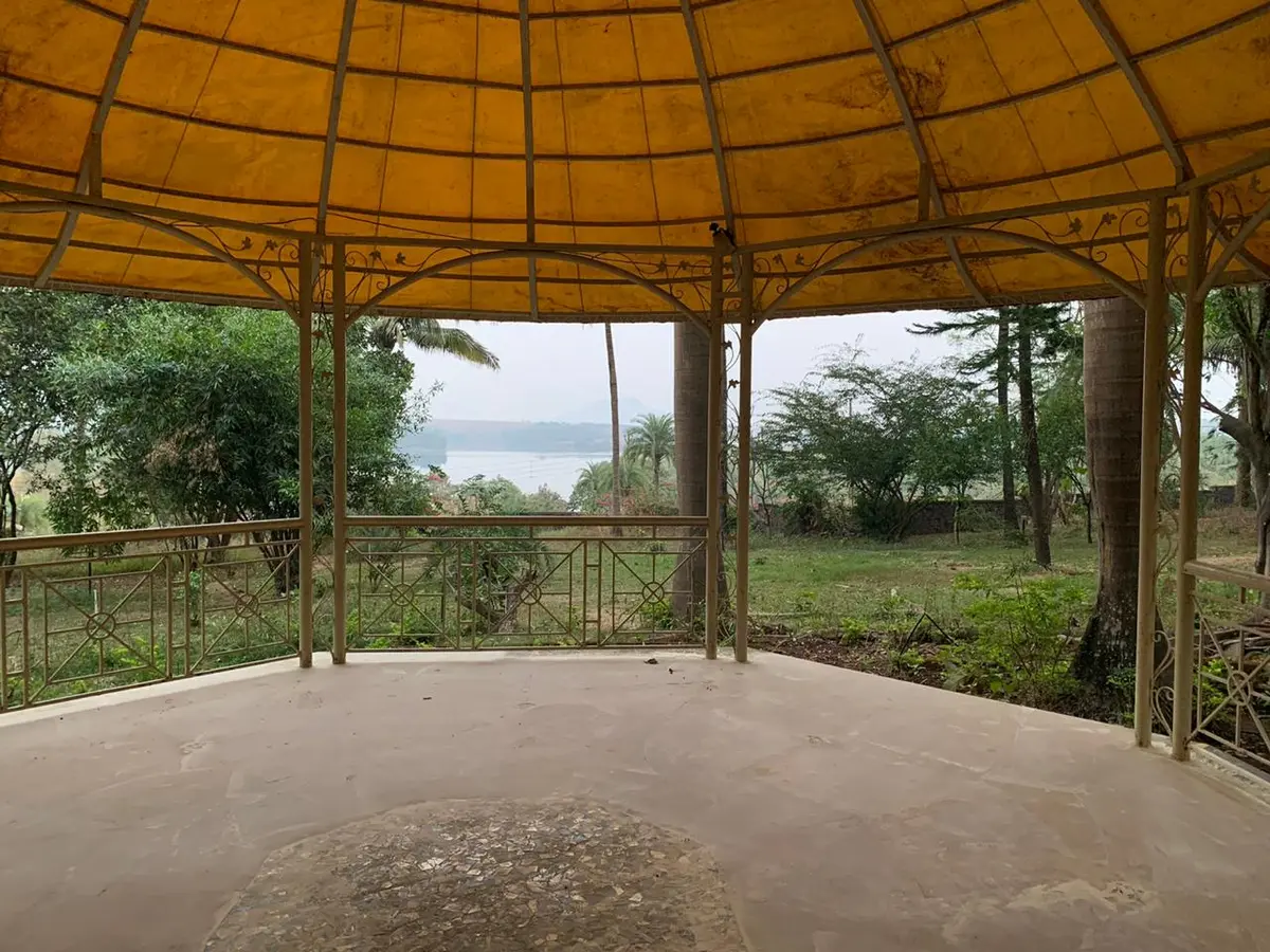 Fun Fact: After the owner bought the estate in 1988, he built mud huts and lived here for 3 years without electricity. 
