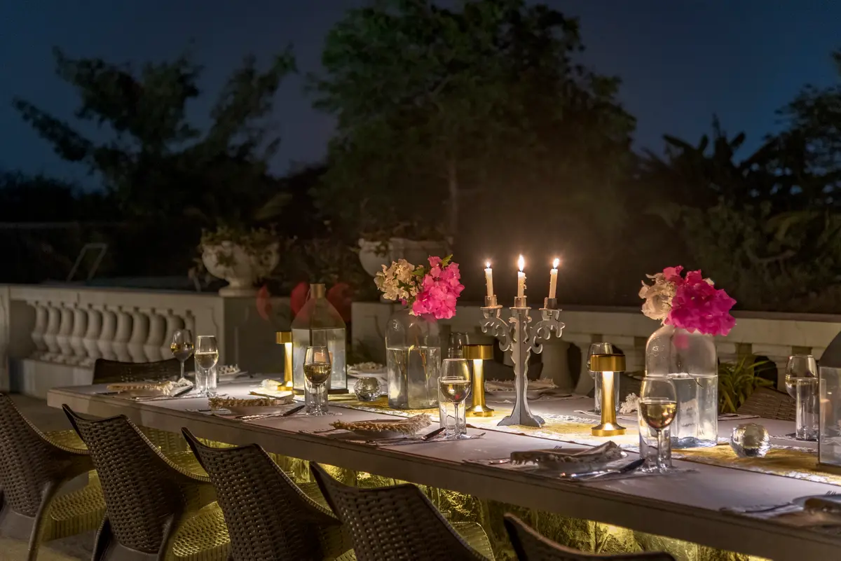 Enjoy an alfresco dinner 