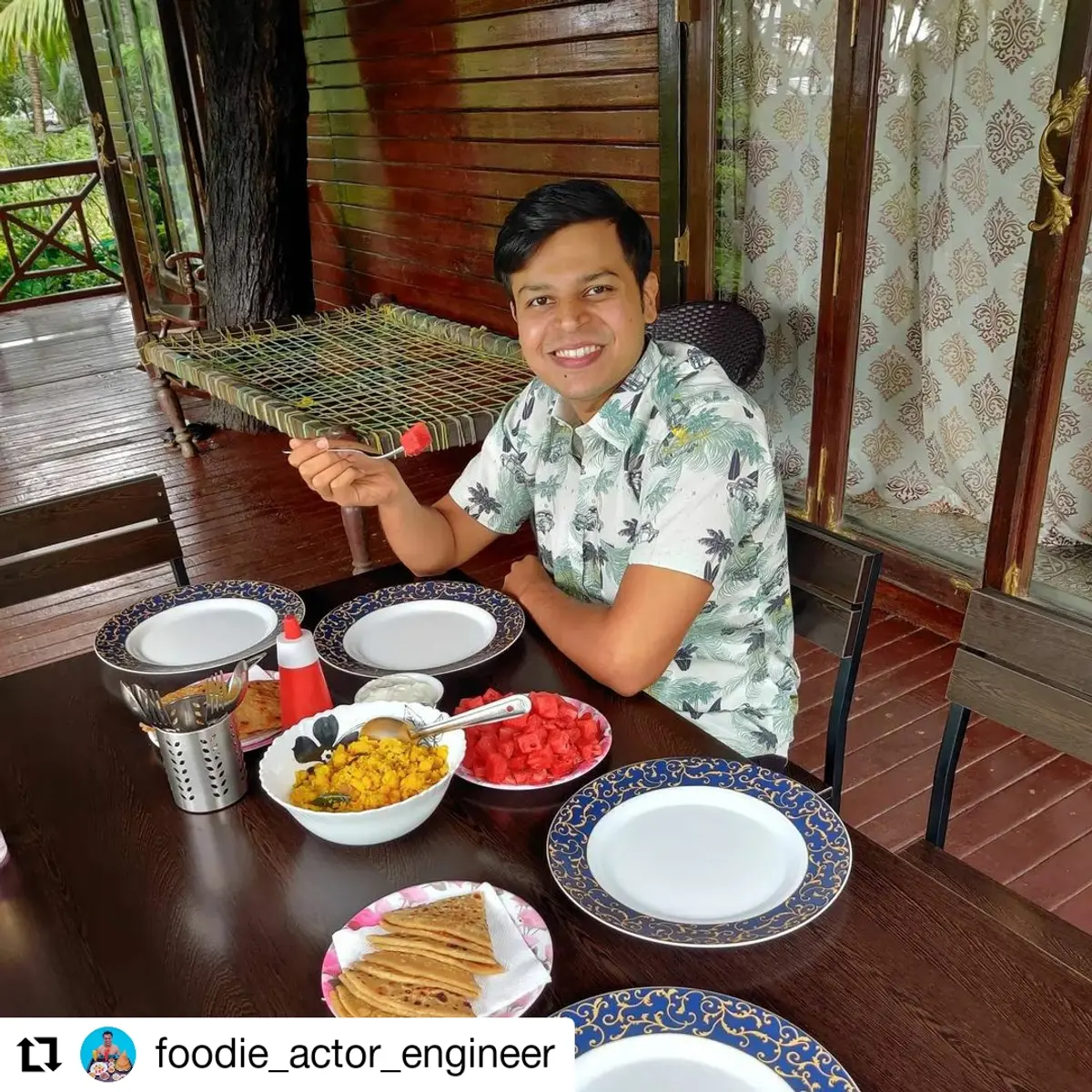 Enjoy home-fresh meals with a view. 