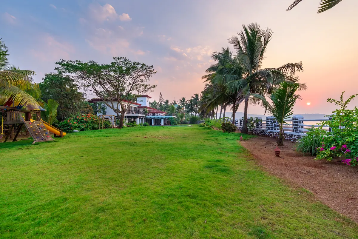 A morning walk or an evening picnic? Or both?
