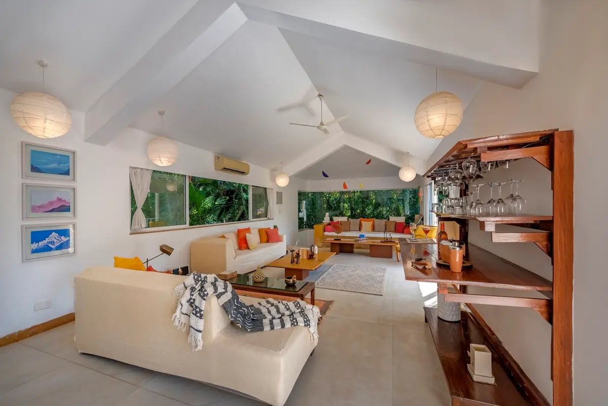 A comfortable seating area for your cocktail parties. 