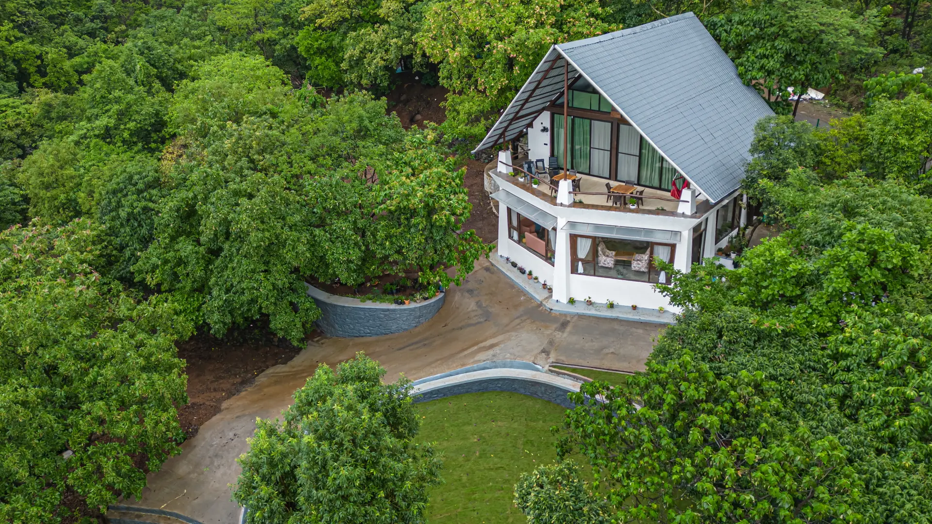 Image 26 of the property