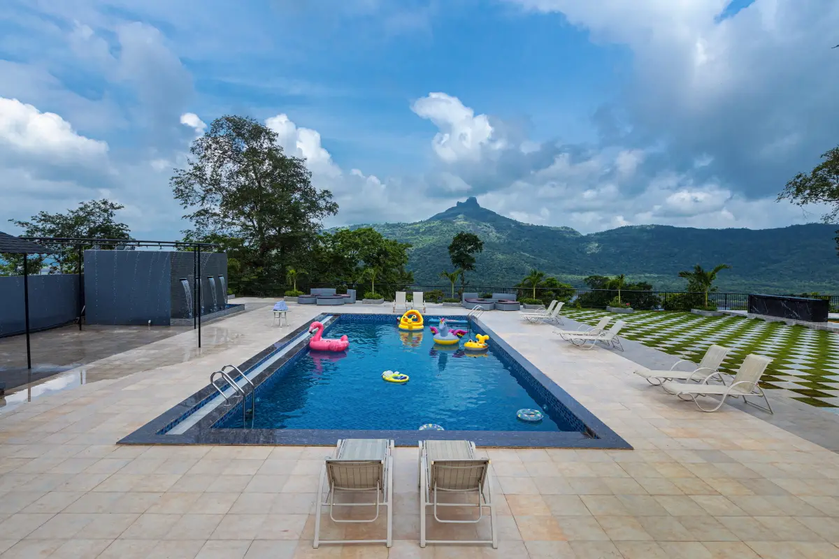 A pool party with your closest peeps at this award winning villa is just what’s missing from your life right now. 