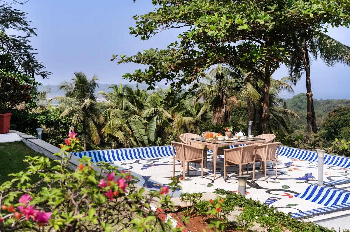 Enjoy a breakfast with a view.