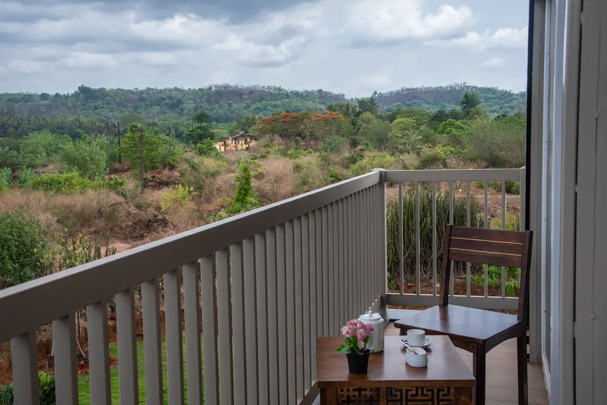 Unobstructed view of the Sahyadri range!