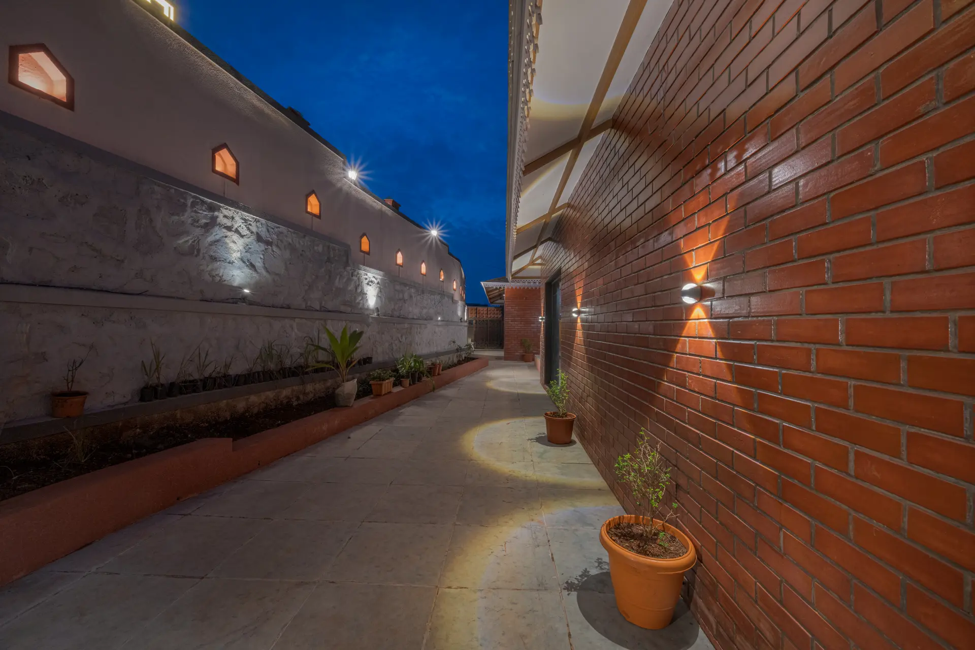 Image 27 of the property