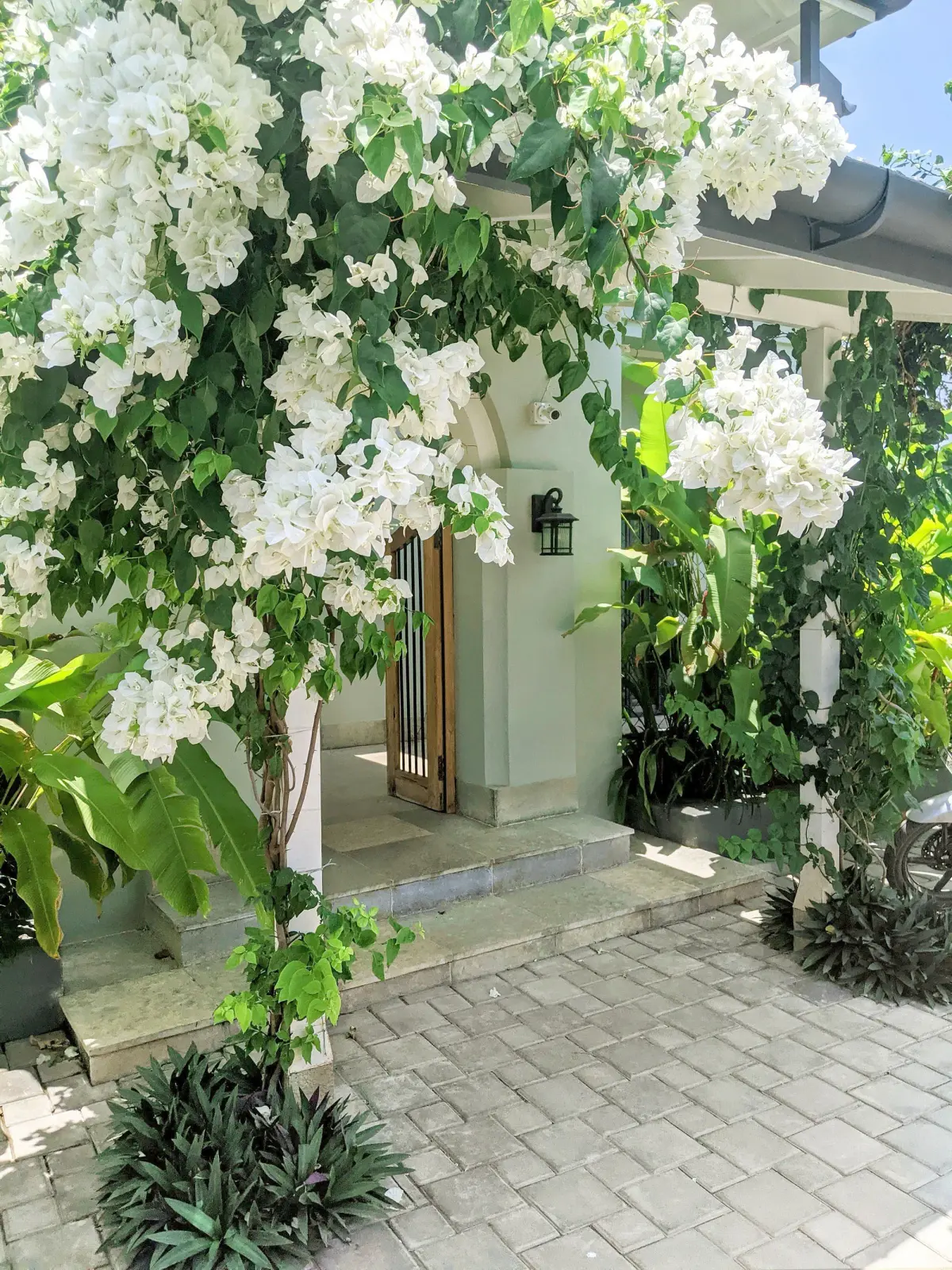 Postcard worthy corners for your perfect clicks