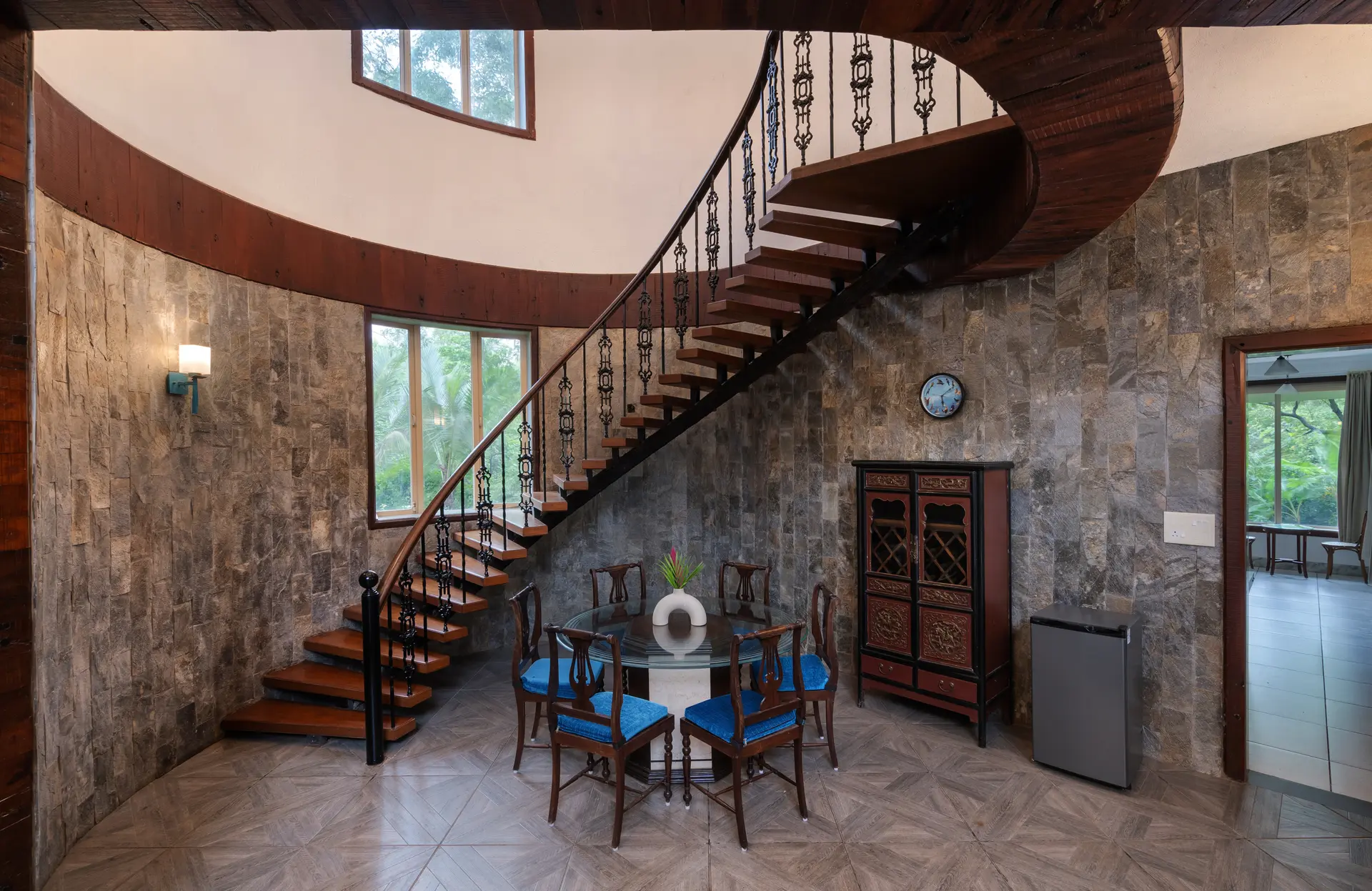 Image 10 of the property