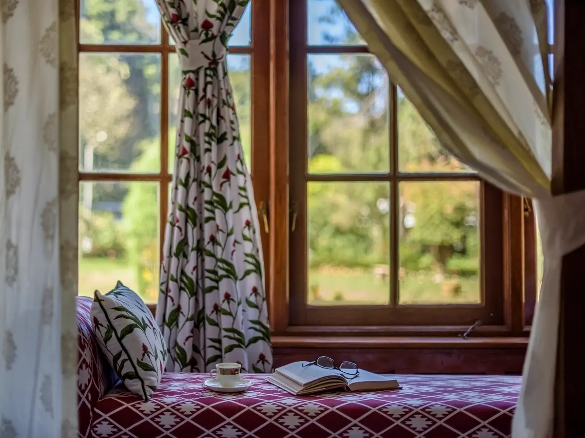 Monkey caps, cute gloves and a stole - we can already imagine candid-n-cute photo sessions here.