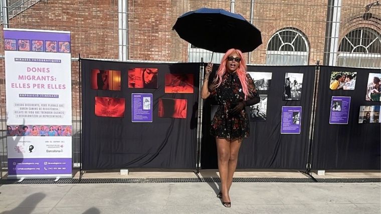 Exposición 'Dones migrants: elles per elles'