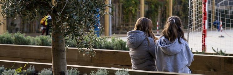 Patis escolars oberts al barri a l'Escola Poblenou