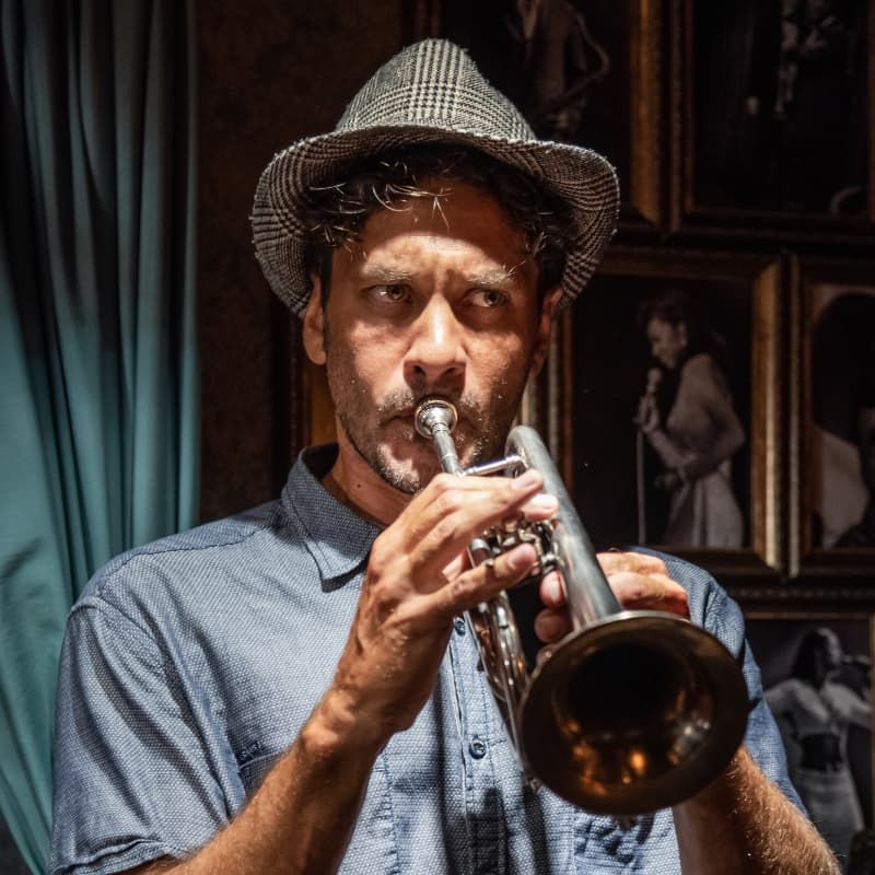 Lucho Dragone en Velvet Room: Noche de Jazz y Piano