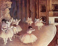 Clase de Danza Clásica: Nivel Intermedio para Jóvenes
