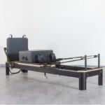 Pilates en Silla: Encuentra tu Centro Urbano