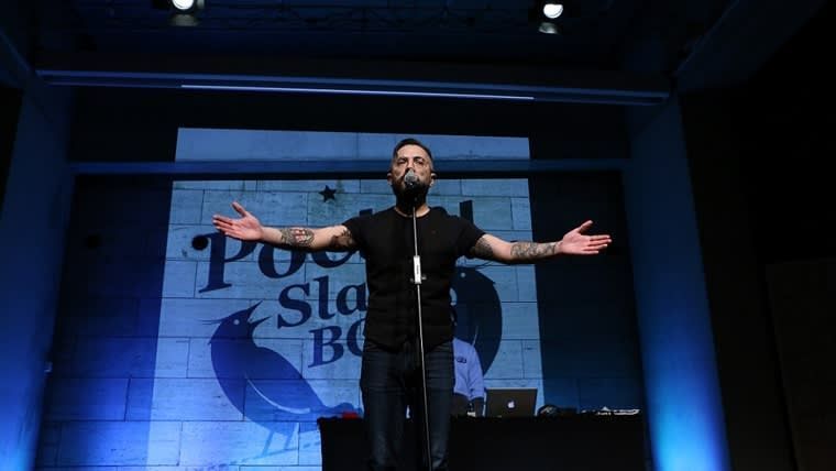 Poetry Slam Barcelona: Voces Crudas del Raval