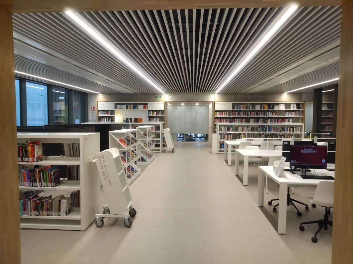 Biblioteca Sarrià – J. V. Foix 1