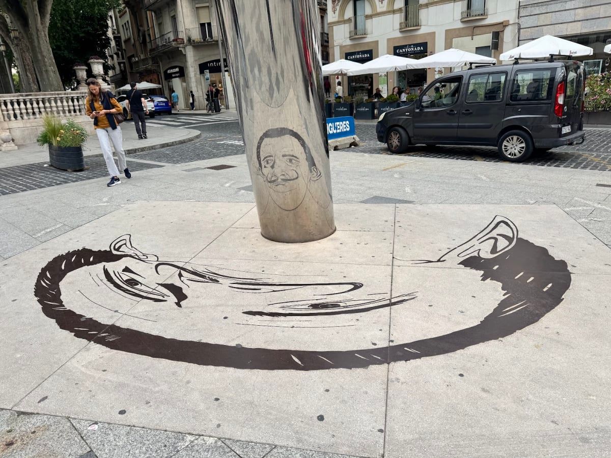 Rambla Square 3