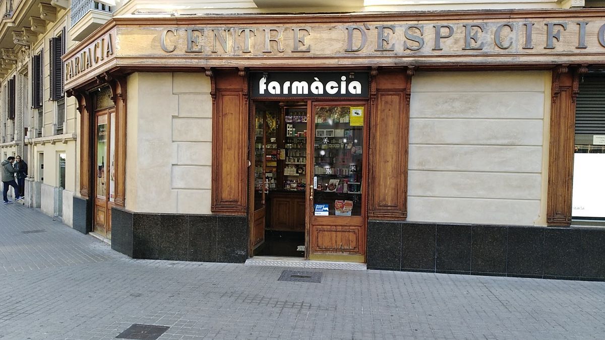 FARMÀCIA Dr. VINTRÓ 3