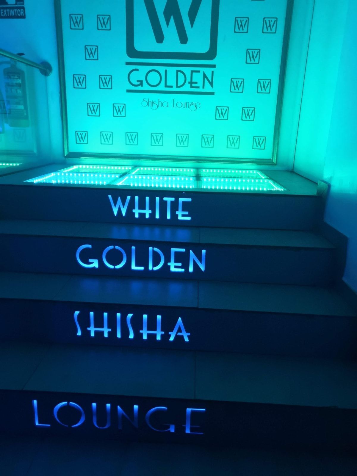 Golden Shisha Lounge 3