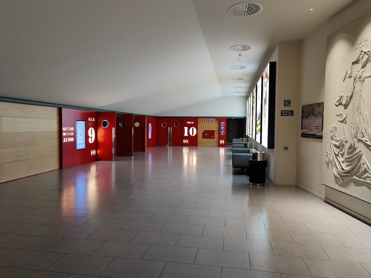 Cinema Mooby Balmes 3