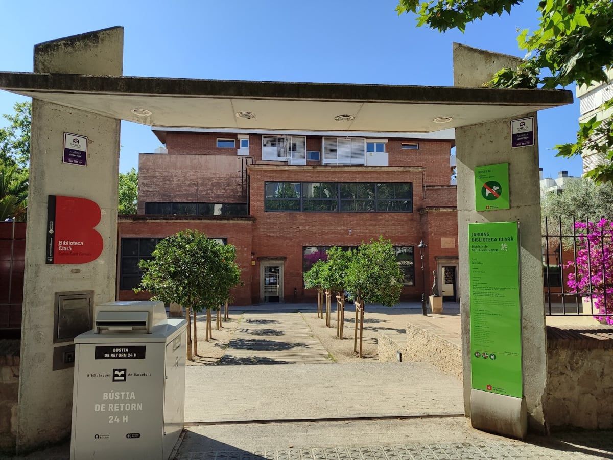 Biblioteca Clarà *Tancada per obres 3