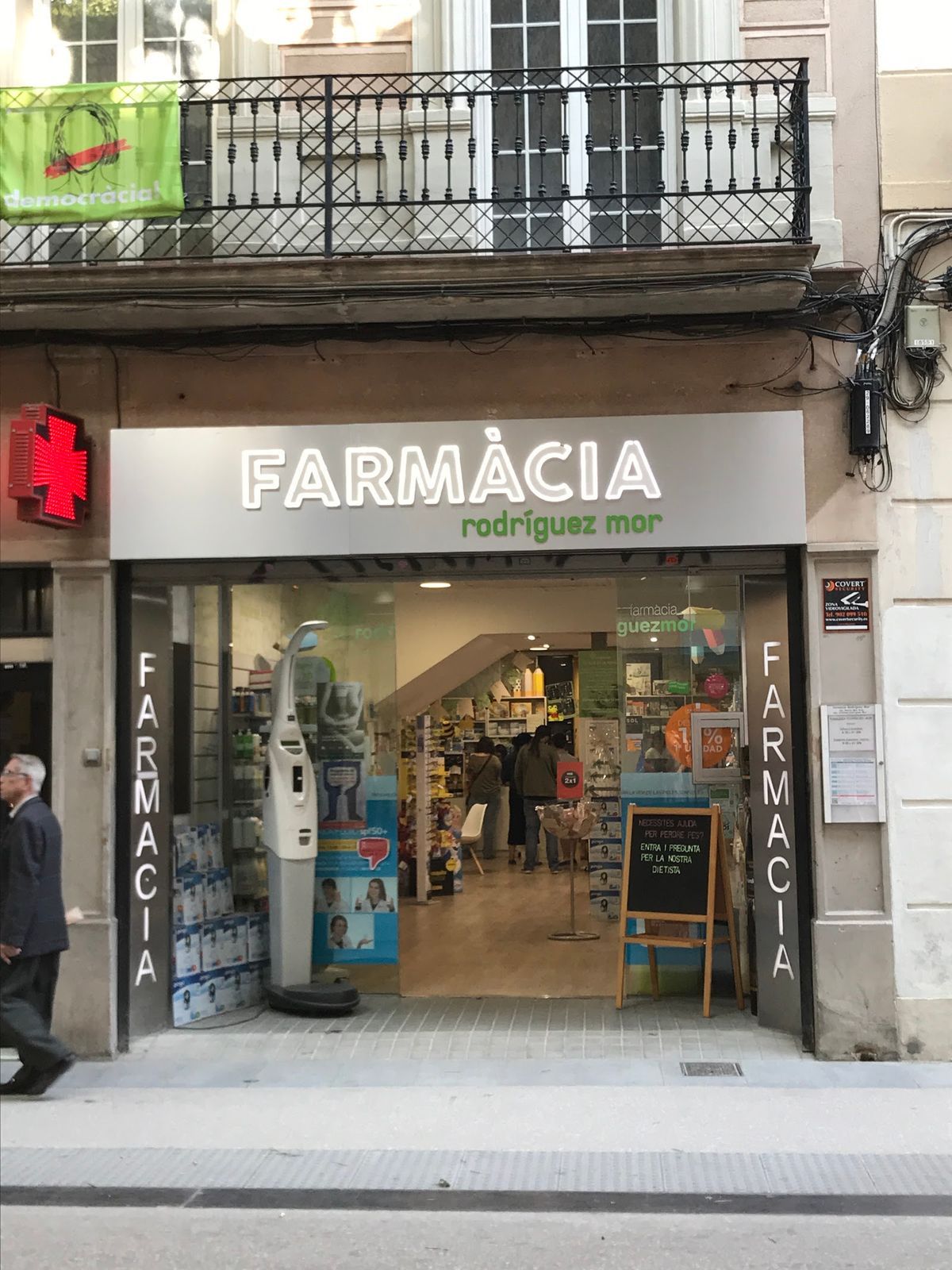 FARMÀCIA ROVIRALTA 1