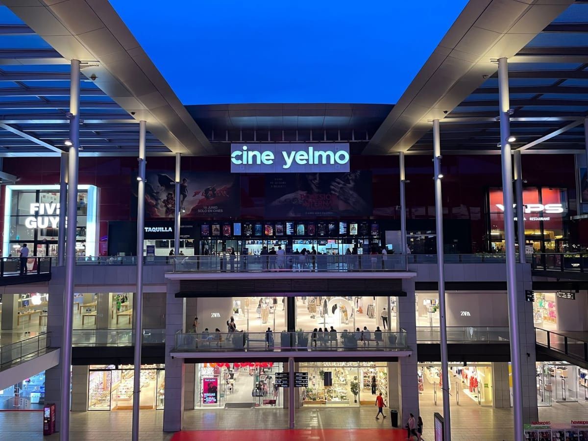 Cinema Yelmo *La Maquinista 2