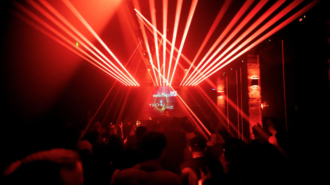 Sala The Club M7