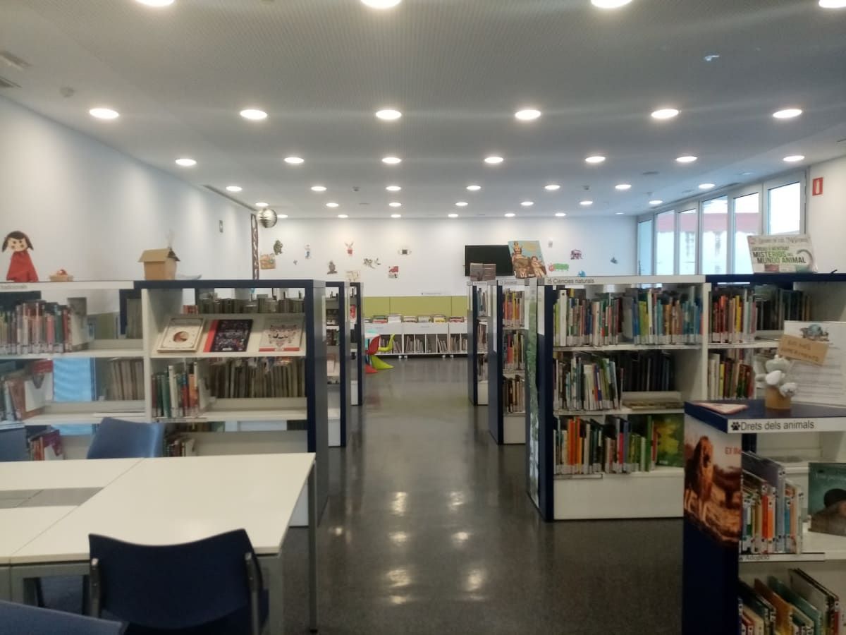 Biblioteca Vallcarca i els Penitents - M. Antonieta Cot 3